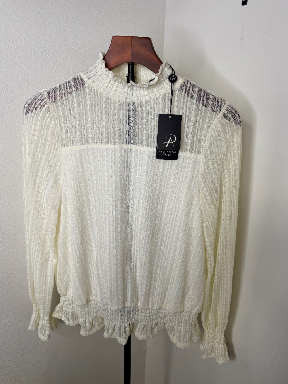 NWT. Adrianna Papell Long Sleeve Blouse